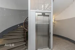 Plaši neizbūvēti bēniņi pilsētas centrā