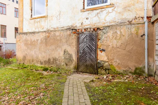 Rauna. Frizieru salons, ar pirti.