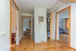 5-istabu māja ar 1,33ha lielu teritoriju 5minūšu attālumā no Ādažiem.