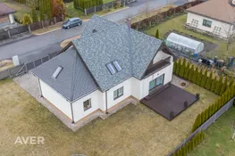 Muižnieku iela 11, Āne