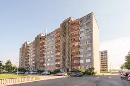 3 istabu dzīvoklis ar ideālu lokāciju un skatu pa logu