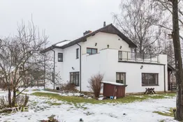 Māja Ikšķilē ar skatu uz Daugavu