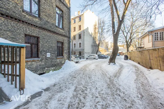 Bruņinieku iela 89, Rīga