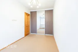 Saulains 3 istabu dzīvoklis zaļā apkaimē!