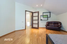 Eleganta privātmāja Berģos