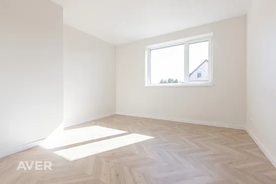 Pārdod dvīņu māju Līčos