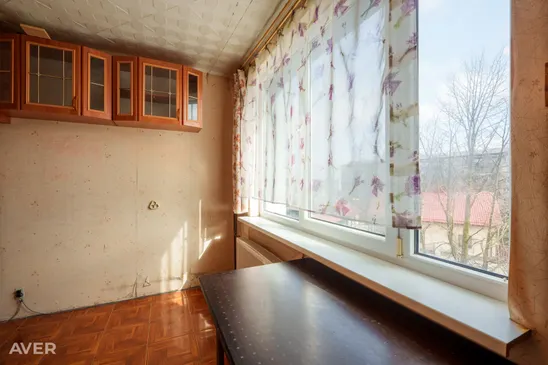 Divistabu dzīvoklis ar lodžiju
