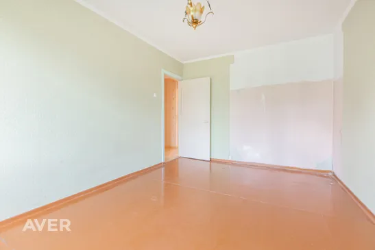 Ar lodžiju uz zaļo iekšpagalmu – dzīvoklis Imantā