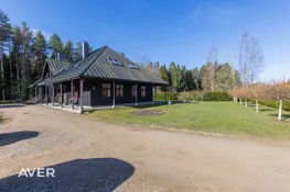 Ekskluzīva zvejnieku muižas stila māja ar Putnu pirti un savu mežu