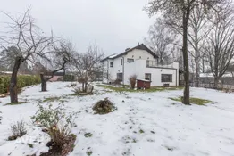 Māja Ikšķilē ar skatu uz Daugavu