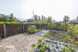 Rindu māja klusā , zaļā apkaimē