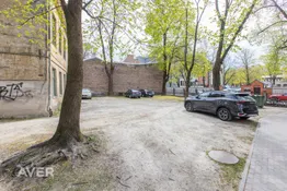 Pārdošanā saulains, mājīgs 4 istabu dzīvoklis pašā Rīgas centrā.