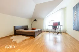Eleganta privātmāja Berģos