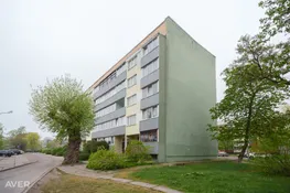 Trīsistabu dzīvoklis renovētā ēkā