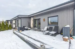 Vienstāvu māja Līčos