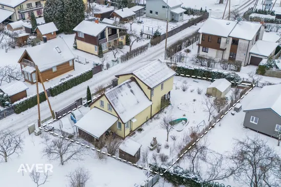 Pārdošanā divstāvu privātmāja ar 581 m² zemes gabalu klusā vietā netālu no Gaujas.