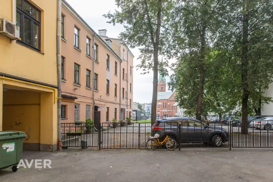 Kvalitatīvs, gaumīgs 3 istabu dzīvoklis pašā Rīgas centrā.