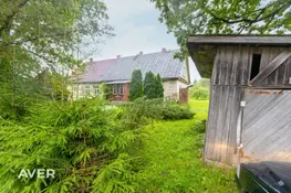 Pusmāja