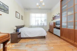 Gaišs, plašs 2 istabu dzīvoklis pašā Rīgas centrā.