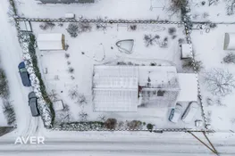 Pārdošanā divstāvu privātmāja ar 581 m² zemes gabalu klusā vietā netālu no Gaujas.