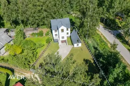 Tikko pabeigta ģimeņu māja