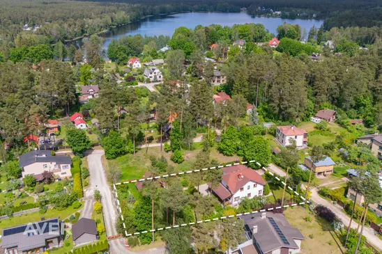 Dainu iela 10, Langstiņi
