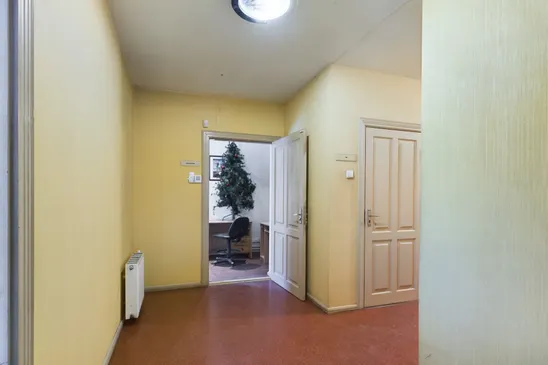Komercetelpas Cēsīs. Apsildāmās telpas