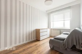 Trīs istabu dzīvoklis Sarkandaugavā