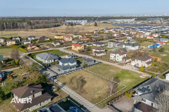 Ropažu nov., Stopiņu pagasts, Mazā Strazdiņu iela 4