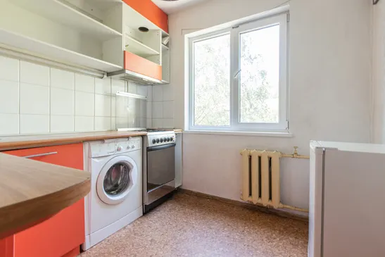 Saulains 2istabu dzīvokls Juglā
