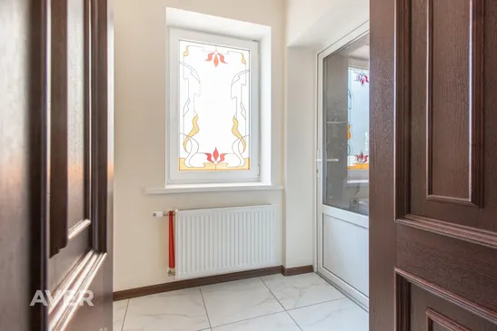 Kvalitatīvi renovēta māja, ar iekoptu teritoriju, Jelgavā