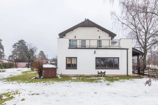 Māja Ikšķilē ar skatu uz Daugavu