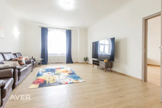 5 istabu dzīvoklis centrā